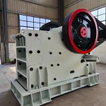 顎式破碎機(jī)電機(jī)一體化設(shè)計(jì)和分體式有什么不一樣？